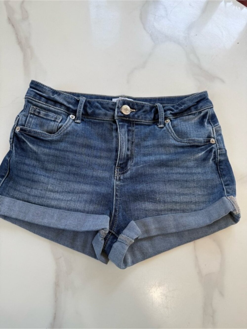 Women's Blue Denim Roll-Cuff Jean Shorts